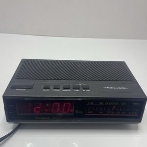 Vintage Realistic Chronomatic 261 Digital AM/FM Alarm Clock Radio model 12-1568